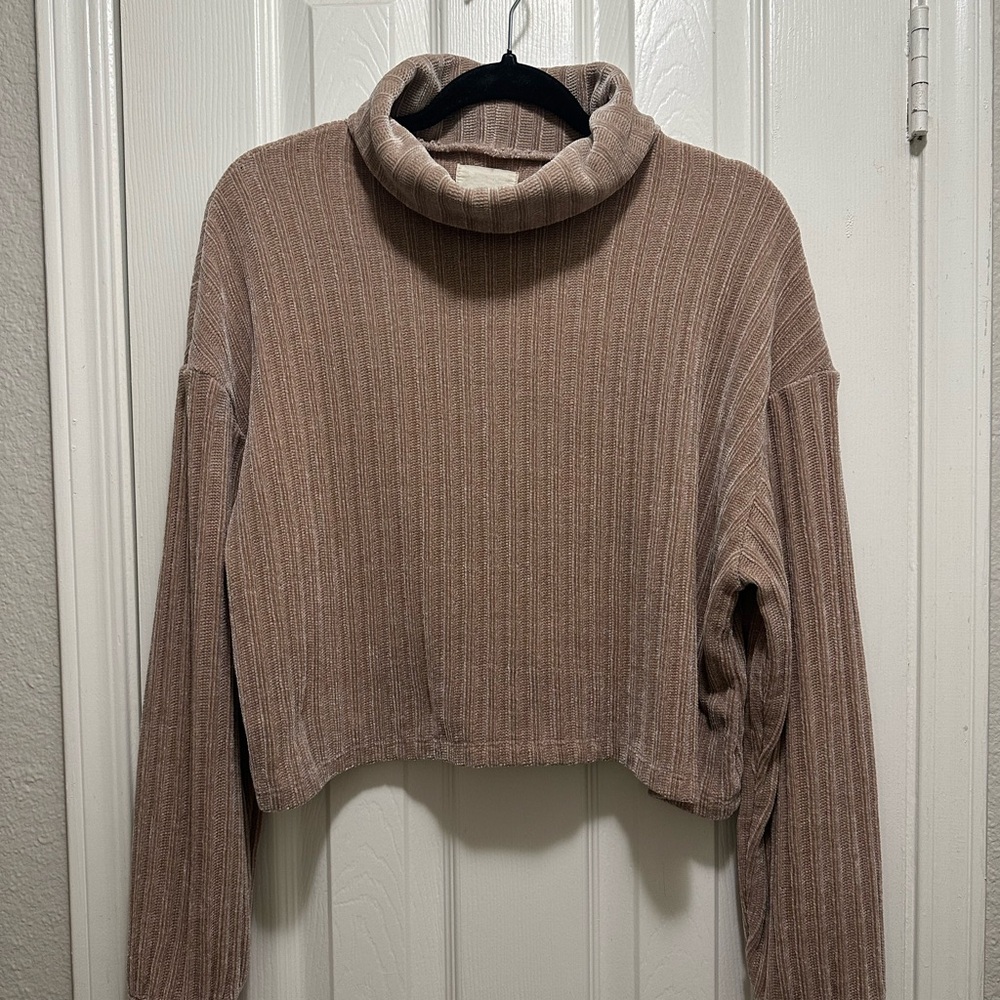 Altar'd State Turtleneck Cropped Sweater (M)